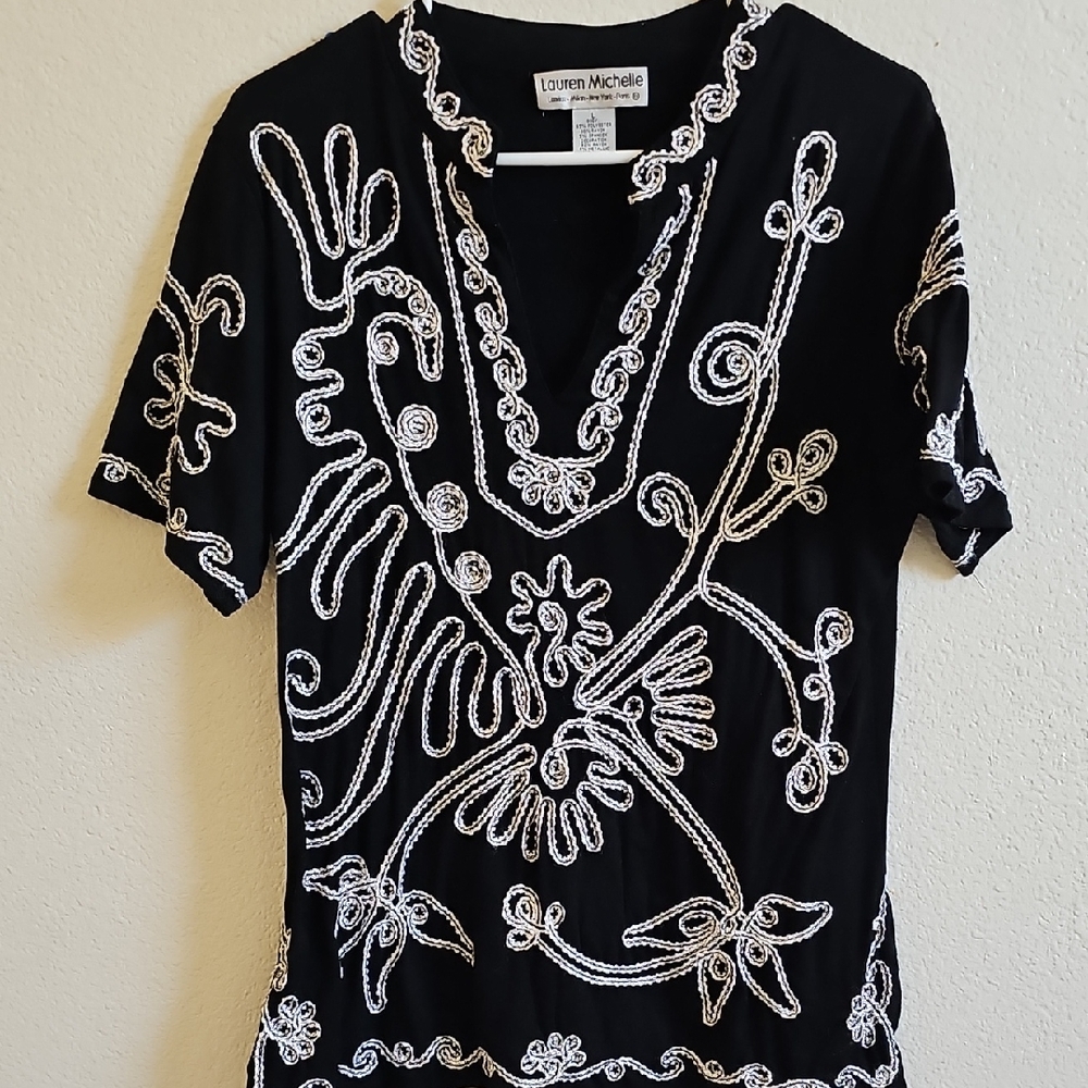 Lauren Michelle Black Tee with White Detailing